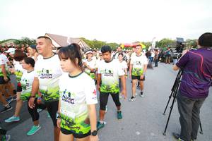 BIB: 
                            <button type="button" onclick="openModal(3530944)" class="btn btn-primary btn-sm float-right btn-popup" data-toggle="modal" data-target=".modal-high-quality">
                        <i class="fas fa-shopping-cart"></i> Add to Cart
                    </button>
                                            <button type="button" onclick="isThisMe(3530944, true)" class="btn btn-success btn-sm float-right btn-popup btn-isme hidden" data-toggle="tooltip" data-placement="bottom" title="นี่คือรูปของคุณใช่ไหม คลิกที่นี่เพื่อเอาเข้าอัลบั้ม">
                        <i class="fas fa-plus"></i> Add to album
                    </button>
                    <button type="button" onclick="isThisMe(3530944, false)" class="btn btn-warning btn-sm float-right btn-popup btn-isnotme hidden">
                        <i class="fas fa-ban"></i> Remove from album
                    </button>